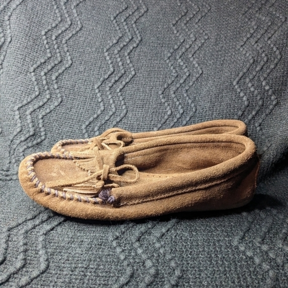 Minnetonka Size 6 Brown Leather Moccasins - Picture 4 of 8